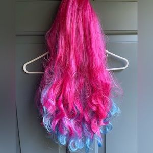 Descendants Audrey pink & blue wig